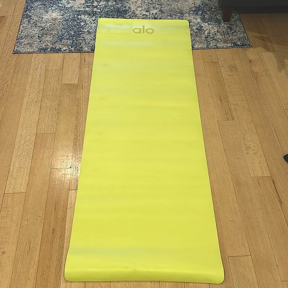 Alo Yoga Warrior Yoga Mat